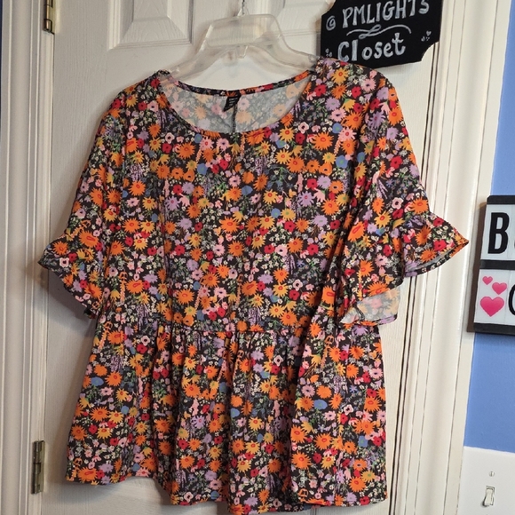 SHEIN Tops - Shein Curve OXL Floral Print Peplum Blouse